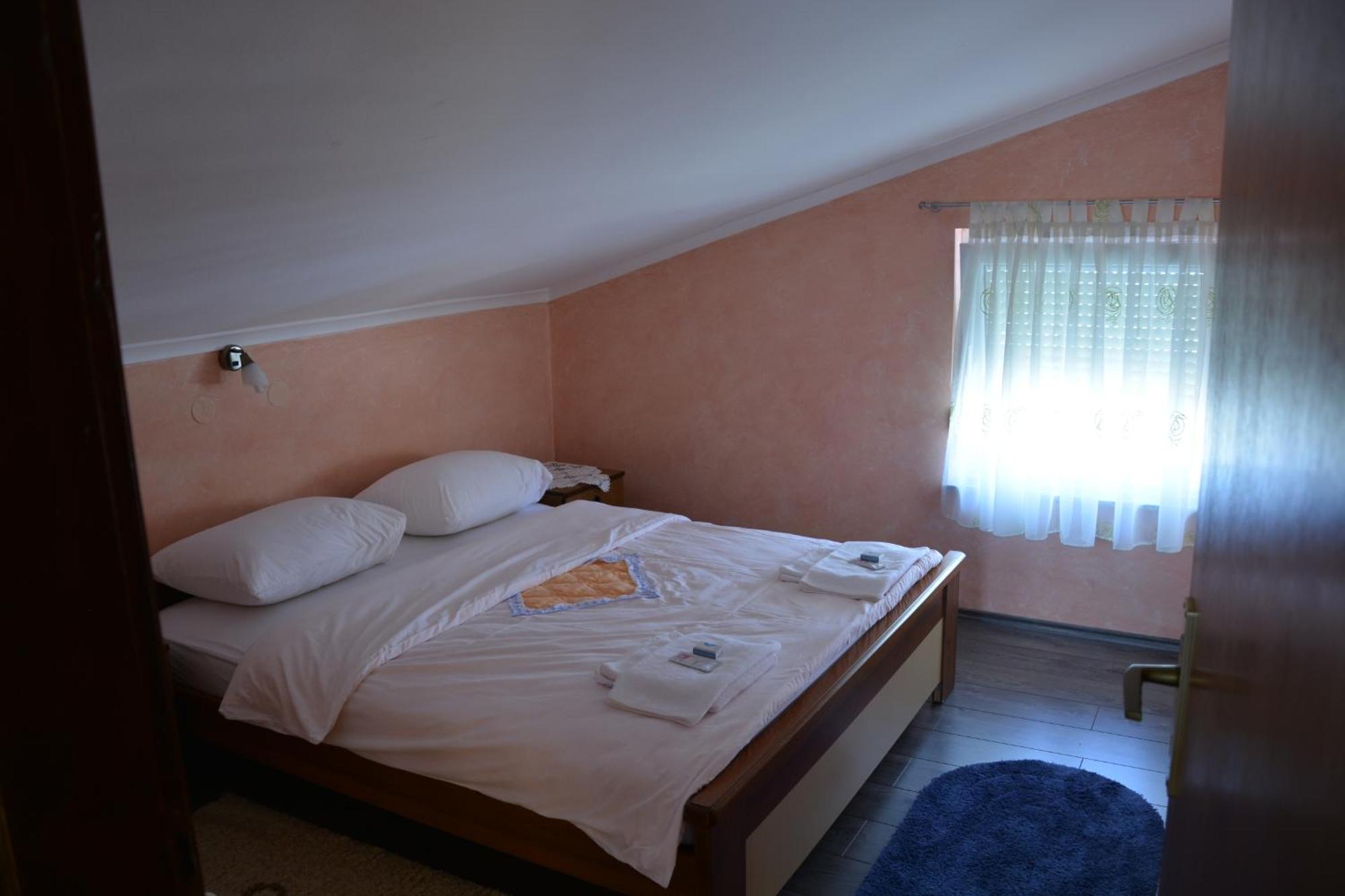 يوبوسكي Motel Most الغرفة الصورة
