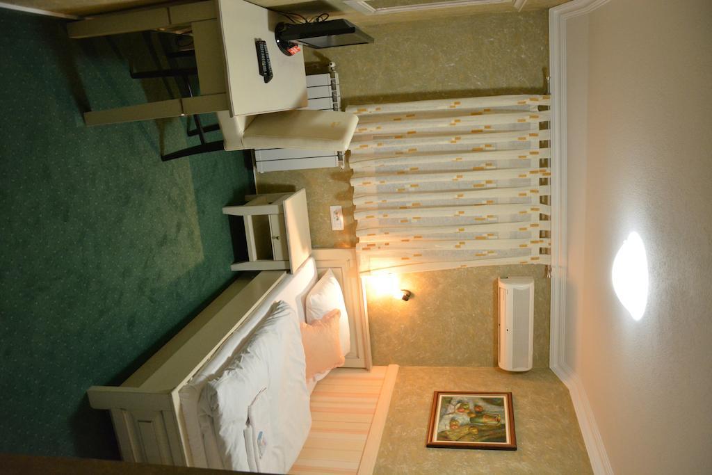 يوبوسكي Motel Most الغرفة الصورة