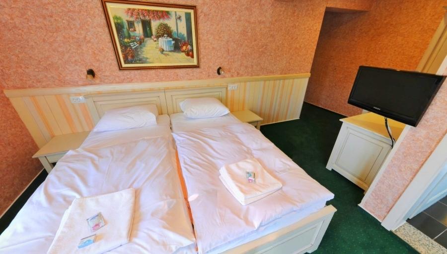 يوبوسكي Motel Most المظهر الخارجي الصورة